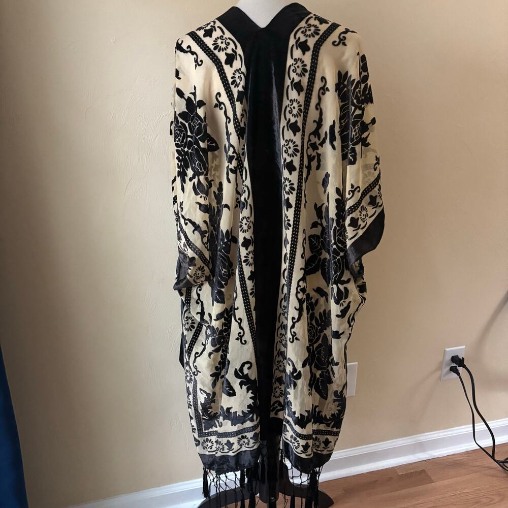 Free People Beige and Black Floral Velvet Kimono - Picture 3 of 11